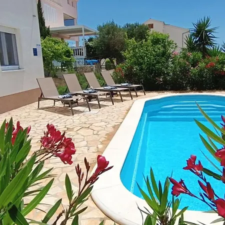 Capital * טרוגיר